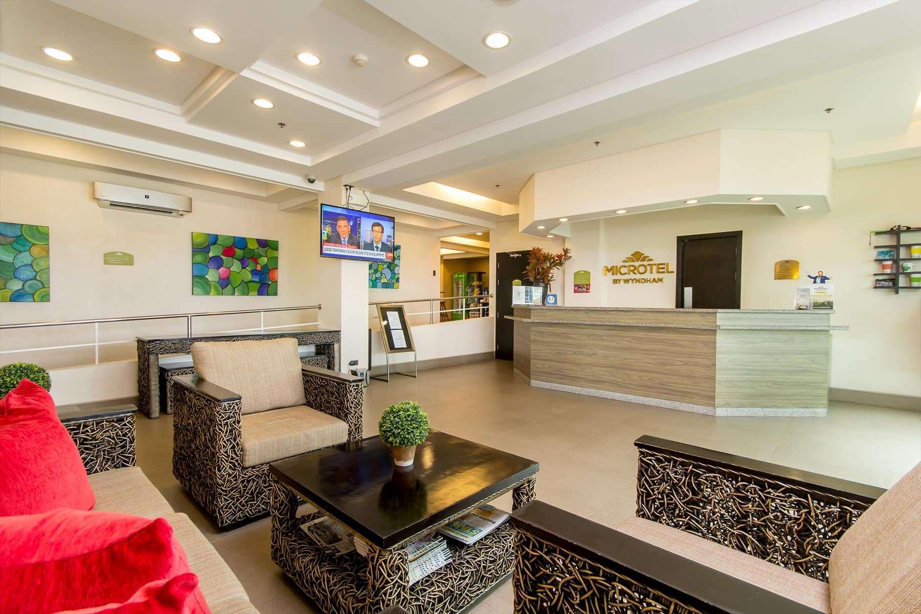 Microtel By Wyndham South Forbes Near Nuvali Santa Rosa  Zewnętrze zdjęcie